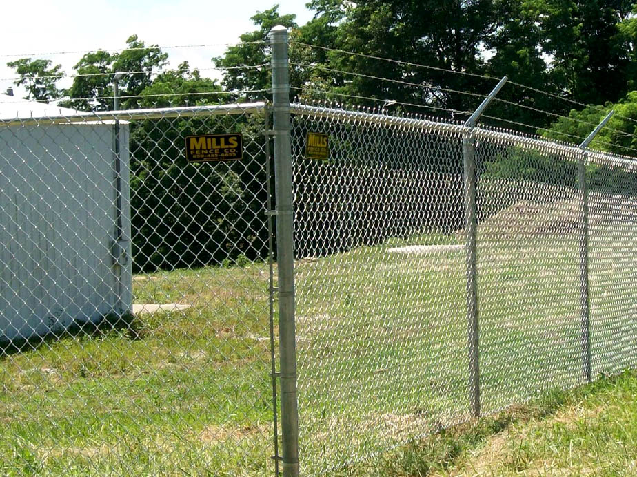 Commercial fence contractor in Walton Kentucky